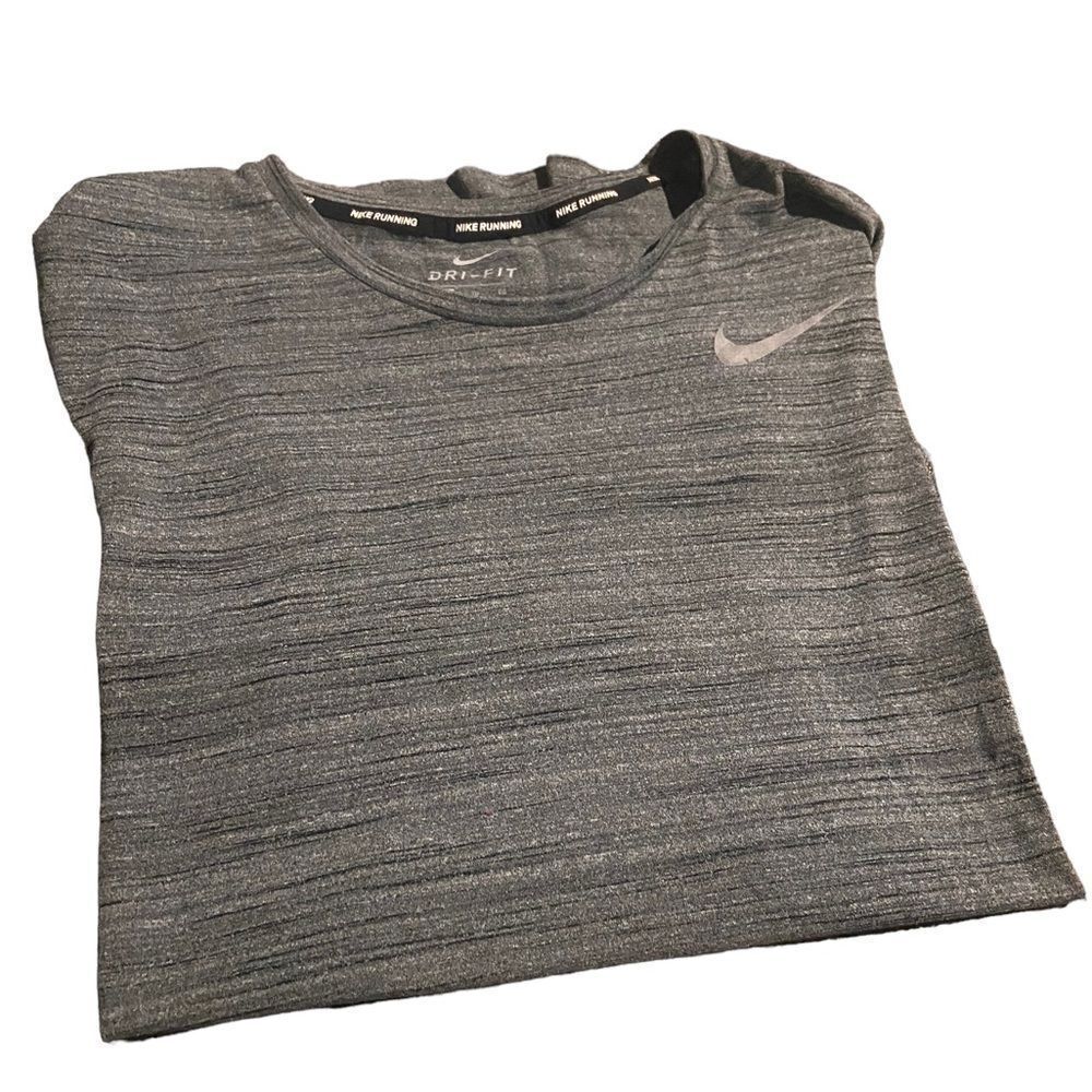 Nike Dri-fit size XLrinning dri-fit t shirt excellent condition see pics